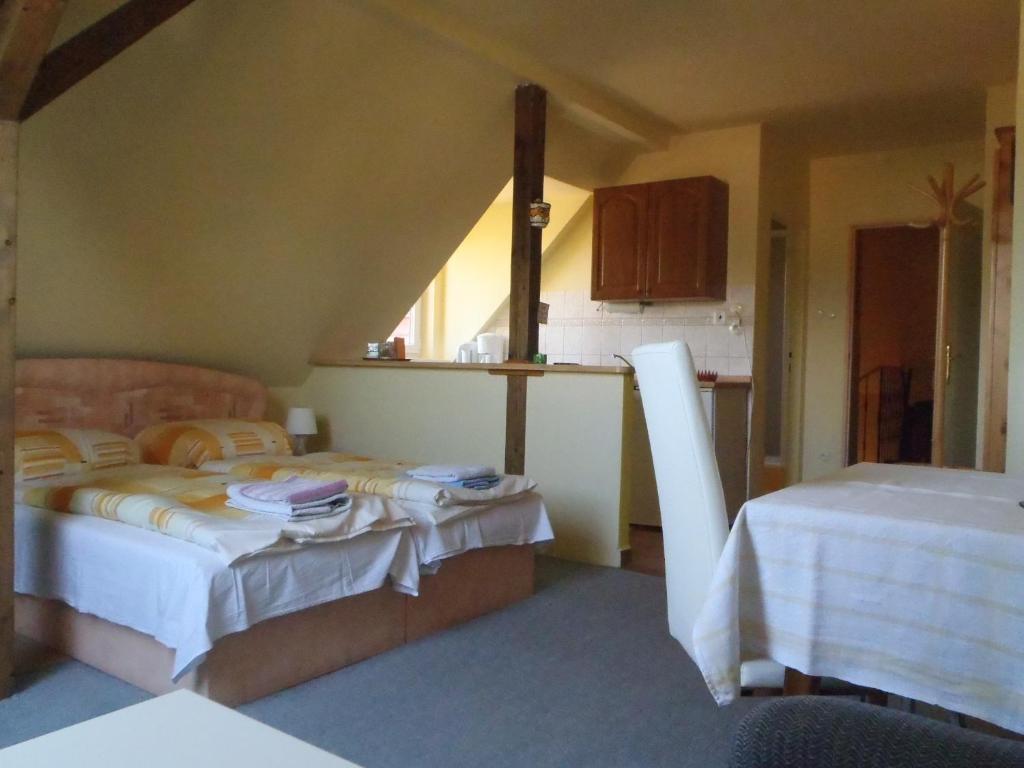 Apartments Nicol Karlovy Vary Rom bilde